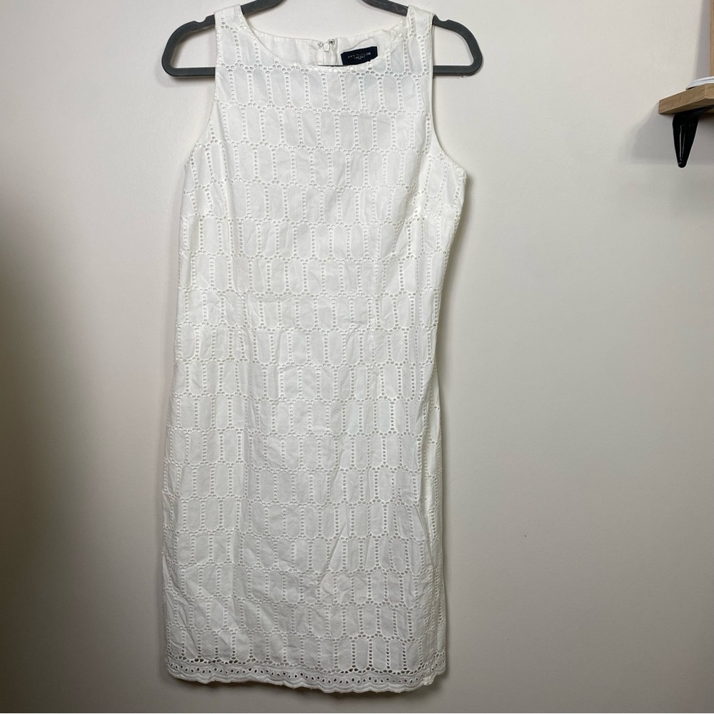 Ann Taylor Sleeveless White Eyelet Shift‎ Dress size 8